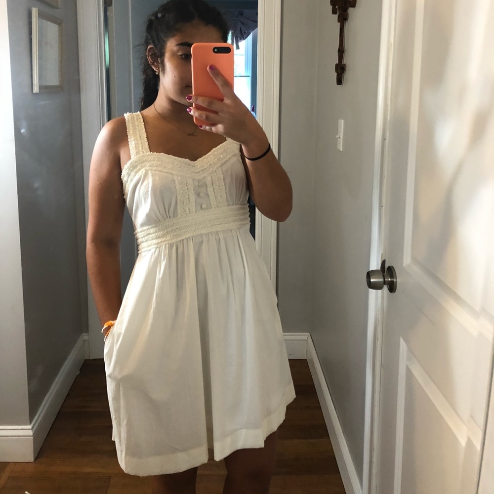 DZ white dress